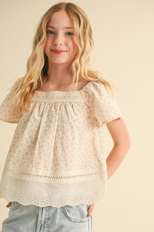 Kynzlee Flutter Sleeve