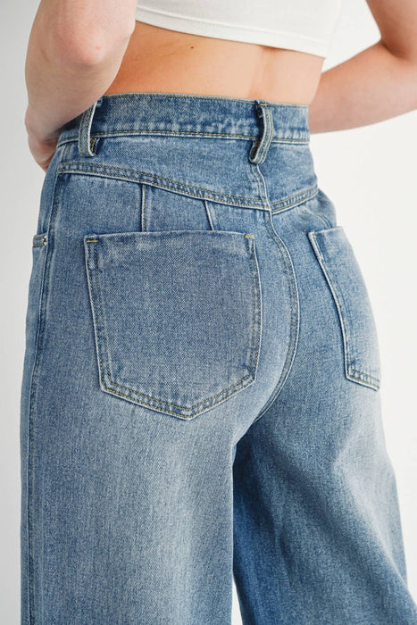 HIGH-RISE WIDE-LEG JEANS