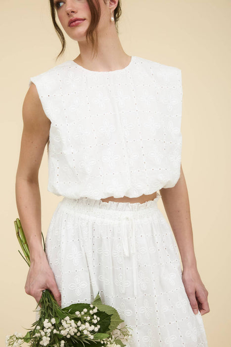 EYELET SLEEVELESS BALLOON HEM BLOUSE