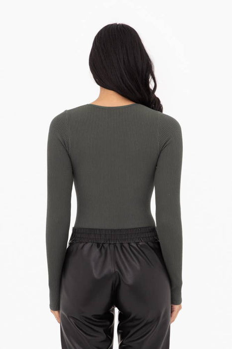 Ribbed Seamless Long Sleeve Bodysuit