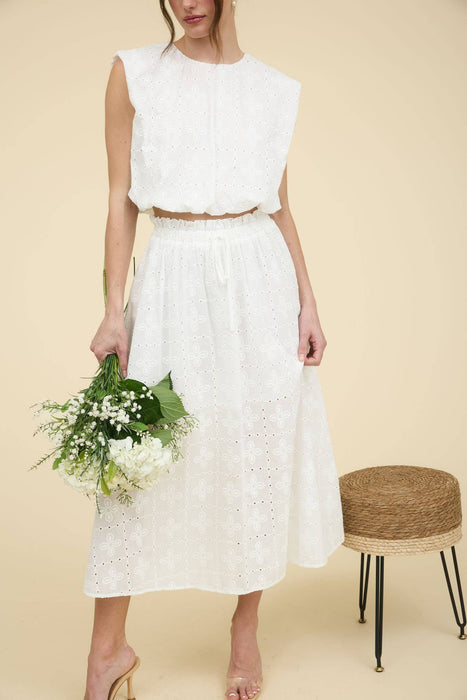 EYELET RUFFLE DETAIL MIDI SKIRT